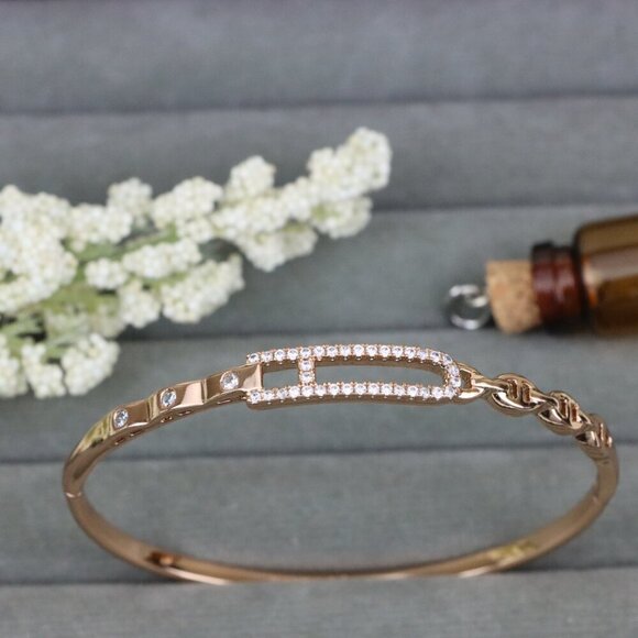 Elegant Rose Gold Bangle with Crystal-Studded Elongated Frame, XPBL0452 - Picture 1 of 12